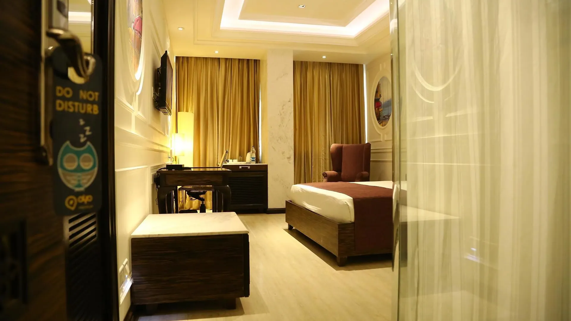 Otel Oyo Premium Sector 43 Chandīgarh